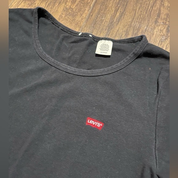 Black Levi embroidered logo T shirt short sleeves - Picture 2 of 3